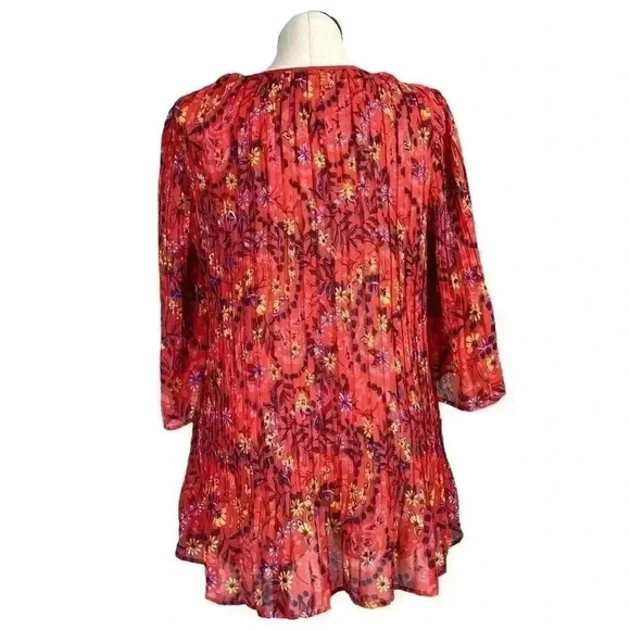 Woman Within Women L 18 20 Pleated Floral Blouse Top Red Multicolor LS Studs - Picture 5 of 8